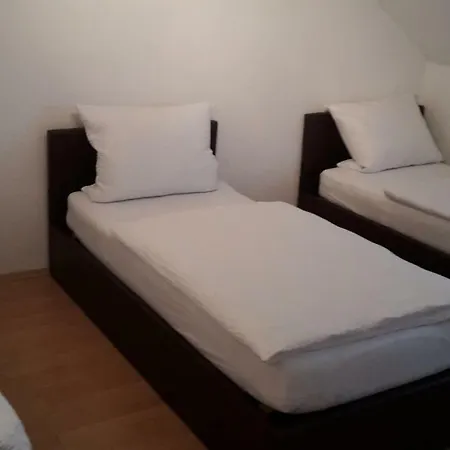 Harleshausen بيت ضيافة